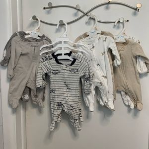 Carter’s 2 Way Zip PREEMIE Sleep & Play